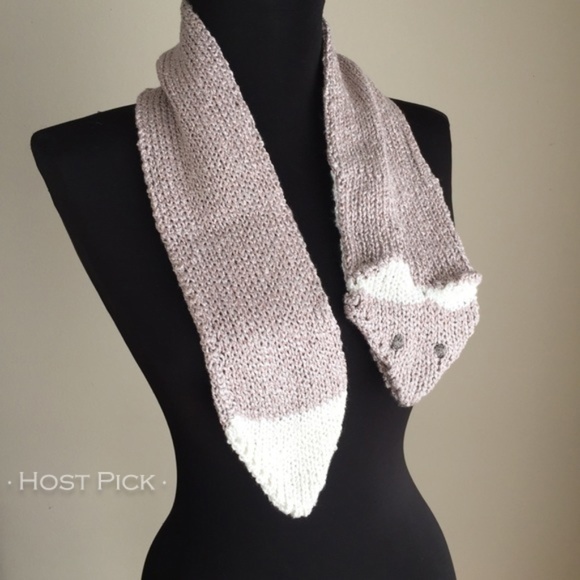 Back in Stock: Kawaii Fox Stole Scarf Pink Knit Ascot - Picture 3 of 6